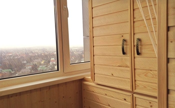 Как и из какого материала сделать шкаф на балконе своими руками?