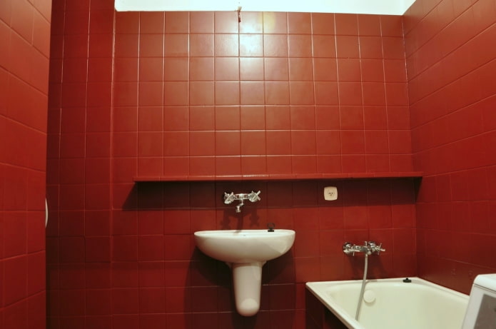 Особенности покраски плитки в ванной комнате